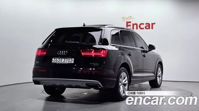 Audi Q7 2019 — фото 2