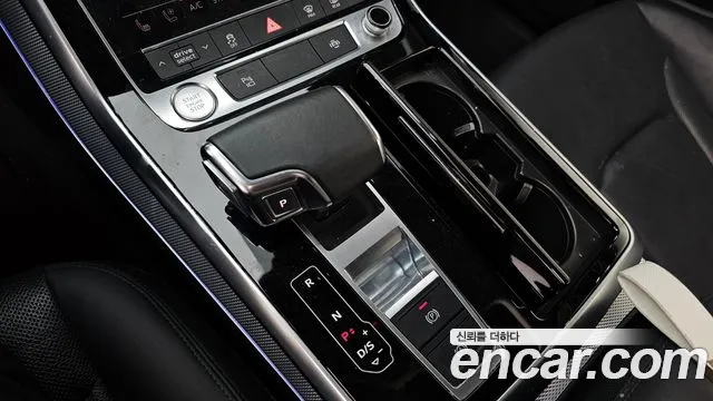 Audi Q7 2020 — фото 12