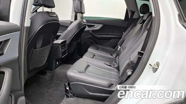 Audi Q7 2020 — фото 16