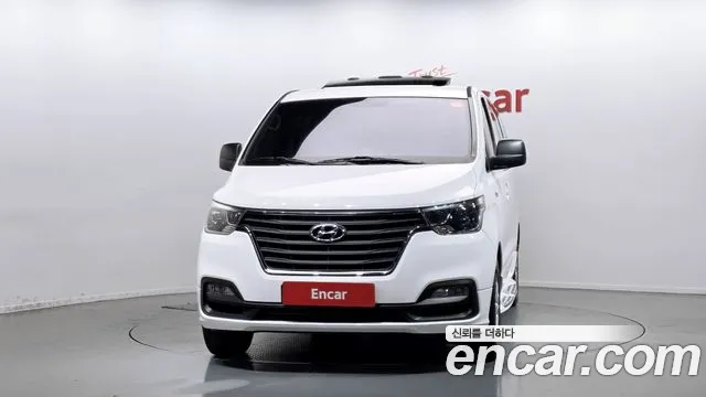 Hyundai Starex 2021 — фото 3