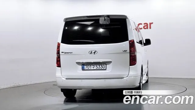 Hyundai Starex 2021 — фото 4