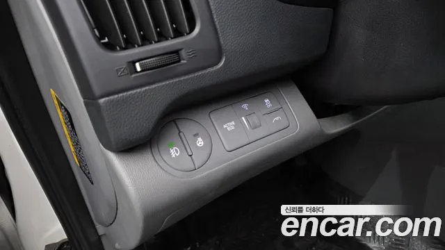 Hyundai Starex 2021 — фото 19