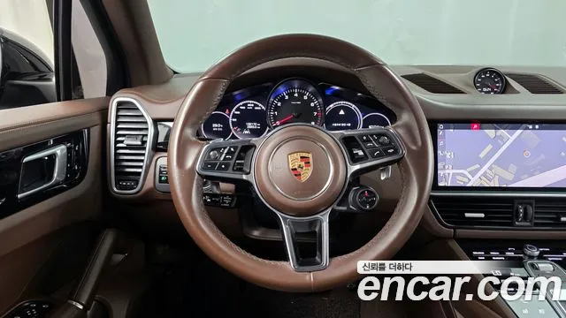 Porsche Cayenne 2019 — фото 19