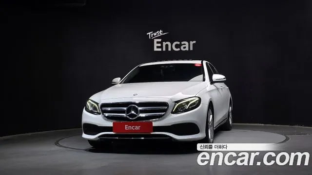 Mercedes-Benz E-Class 2017 — фото 3