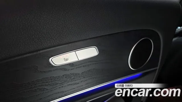 Mercedes-Benz E-Class 2017 — фото 20