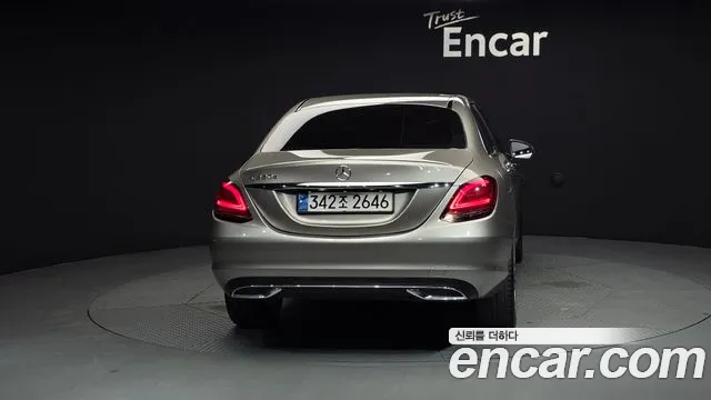 Mercedes-Benz C-Class 2019 — фото 4
