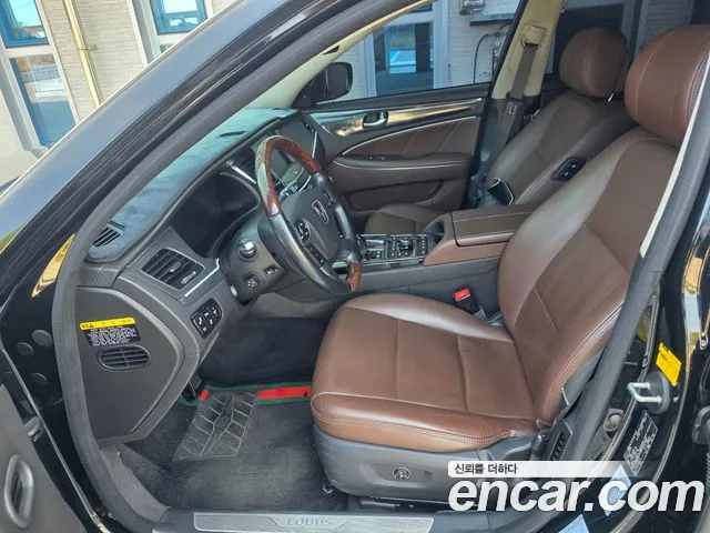 Hyundai Equus 2015 — фото 14