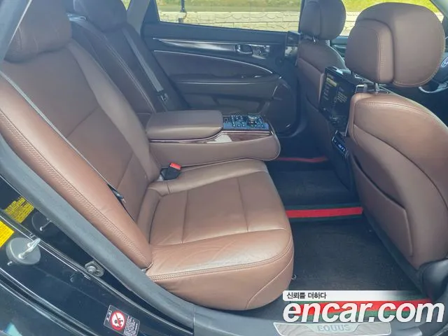 Hyundai Equus 2015 — фото 17
