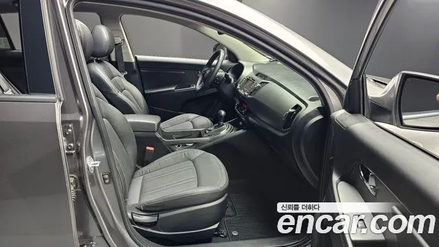 Kia Sportage 2012 — фото 17