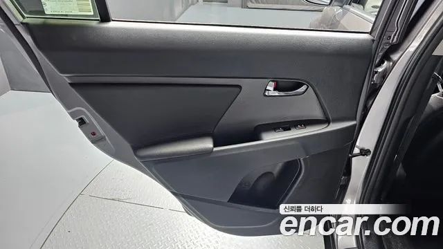Kia Sportage 2012 — фото 15