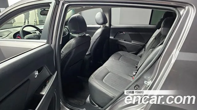 Kia Sportage 2012 — фото 16