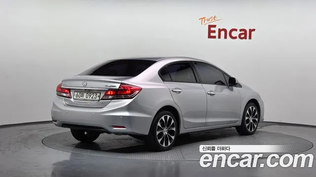 Honda Civic 2015 — фото 2