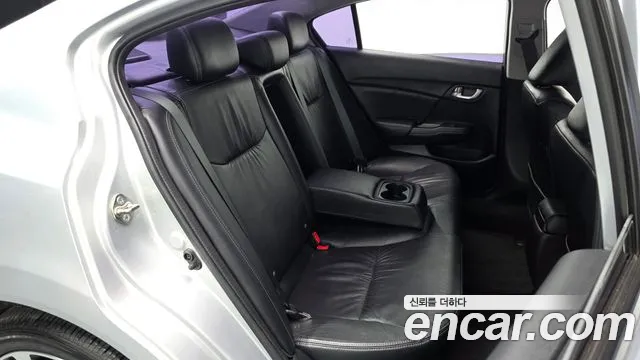 Honda Civic 2015 — фото 11