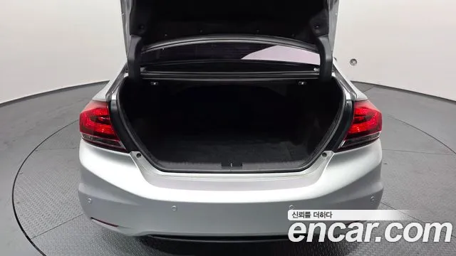 Honda Civic 2015 — фото 20
