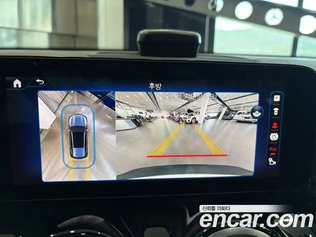 Mercedes-Benz EQB 2025 — фото 15