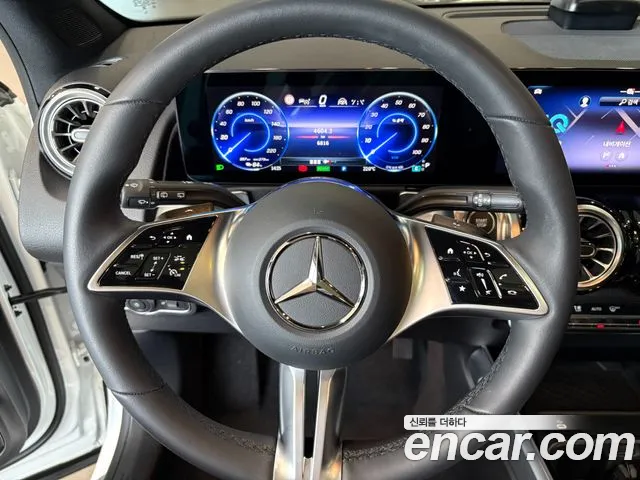 Mercedes-Benz EQB 2025 — фото 19