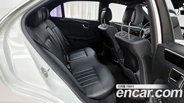 Mercedes-Benz E-Class 2014 — фото 12