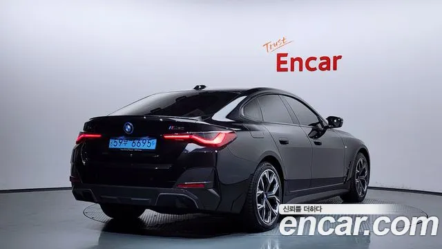 BMW i4 2022 — фото 1