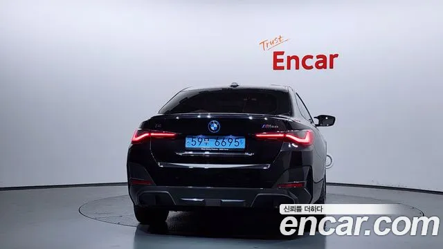 BMW i4 2022 — фото 3