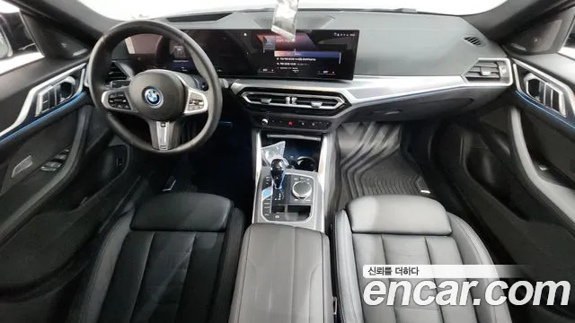 BMW i4 2022 — фото 9
