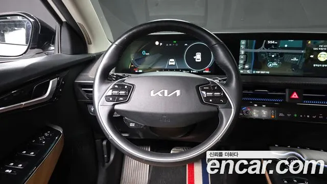 Kia EV6 2022 — фото 13