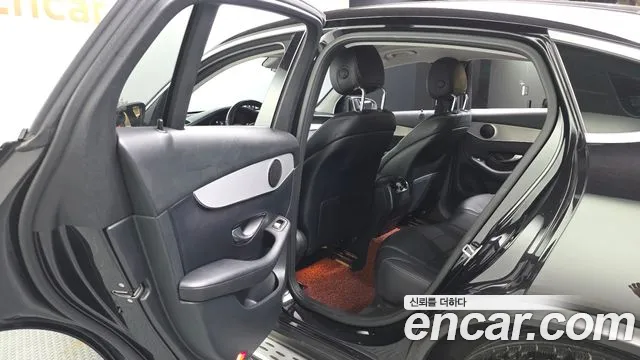 Mercedes-Benz GLC-Class 2018 — фото 15