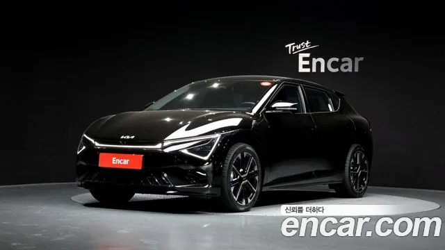 Kia EV6 2025 — фото 1