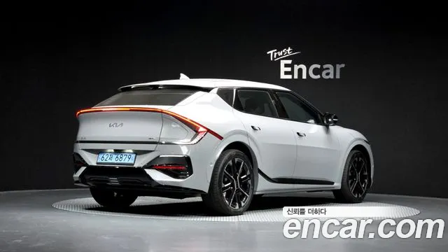 Kia EV6 2025 — фото 2