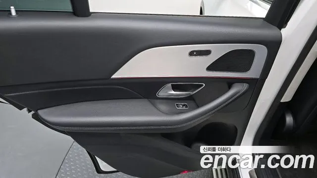 Mercedes-Benz GLE-Class 2020 — фото 14