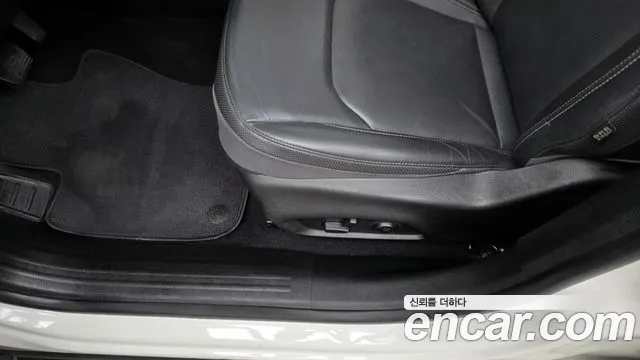 Jeep Renegade 2018 — фото 16