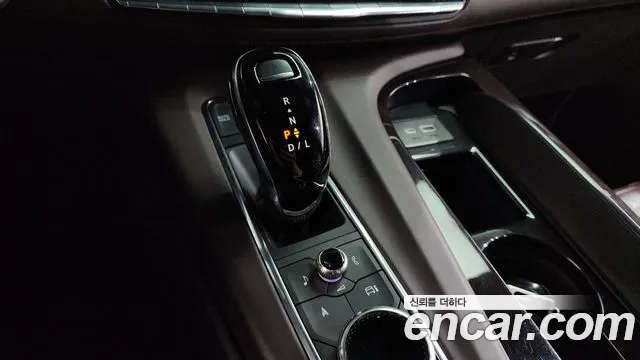 Cadillac Escalade 2023 — фото 12