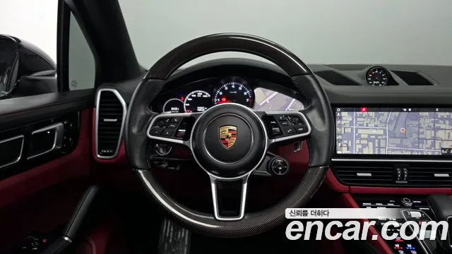 Porsche Cayenne 2019 — фото 19