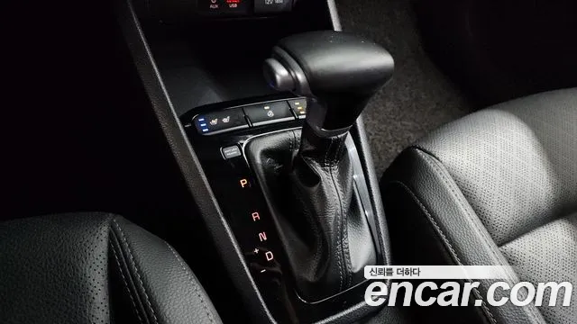 Kia Stonic 2019 — фото 12