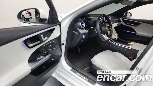 Mercedes-Benz C-Class 2023 — фото 13