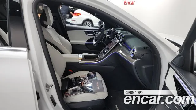 Mercedes-Benz C-Class 2023 — фото 16