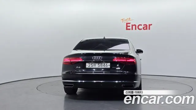 Audi A8 2015 — фото 4