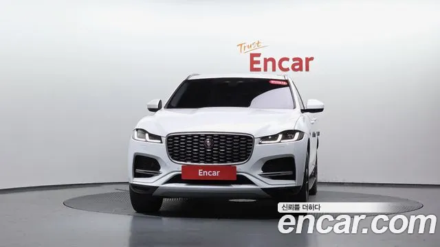 Jaguar F-PACE 2022 — фото 2