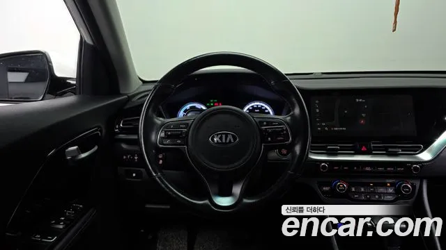Kia Niro 2021 — фото 13