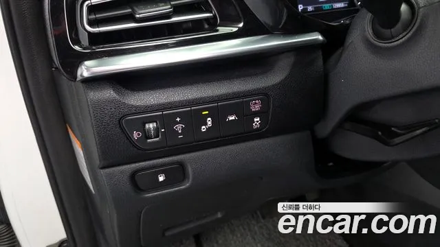 Kia Niro 2021 — фото 16