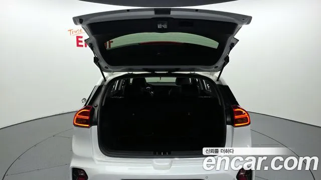Kia Niro 2021 — фото 20