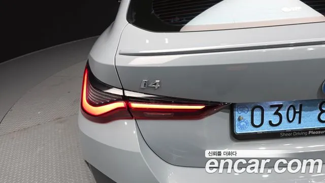BMW i4 2024 — фото 8