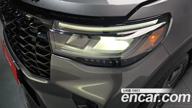 Ford Explorer 2025 — фото 8