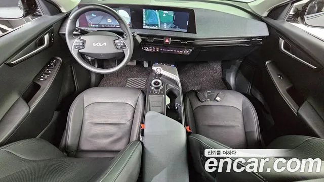 Kia EV6 2022 — фото 10