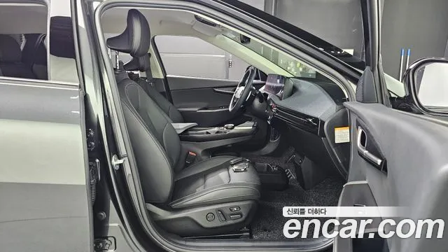 Kia EV6 2022 — фото 18