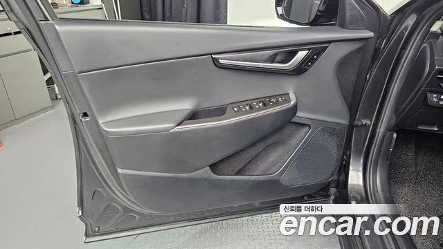 Kia EV6 2022 — фото 14