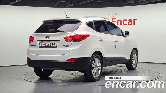 Hyundai Tucson 2012 — фото 2