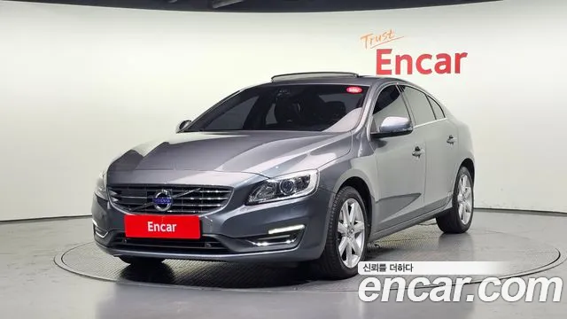 Volvo S60 2018 — фото 1