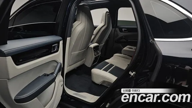 Porsche Cayenne 2021 — фото 16
