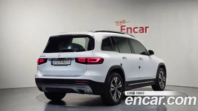 Mercedes-Benz GLB-Class 2021 — фото 2