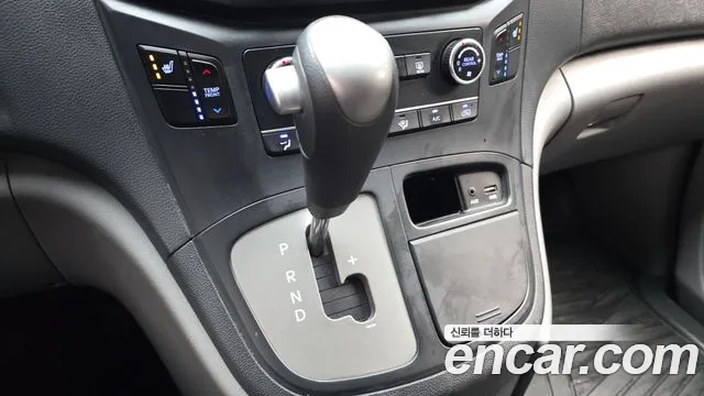 Hyundai Starex 2016 — фото 9